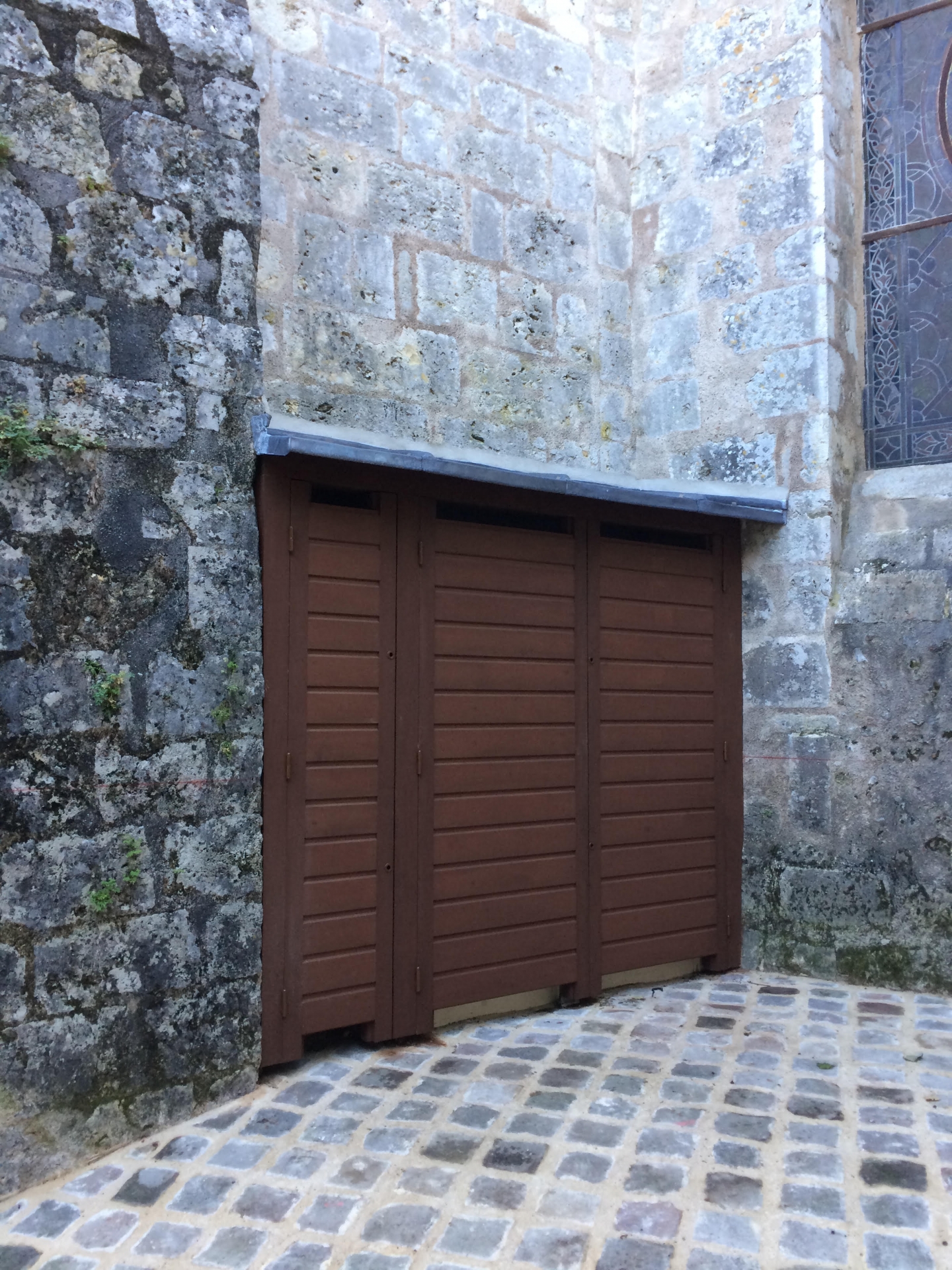 St Pierre Ce Chene Peinture A Locre Toit En Zinc