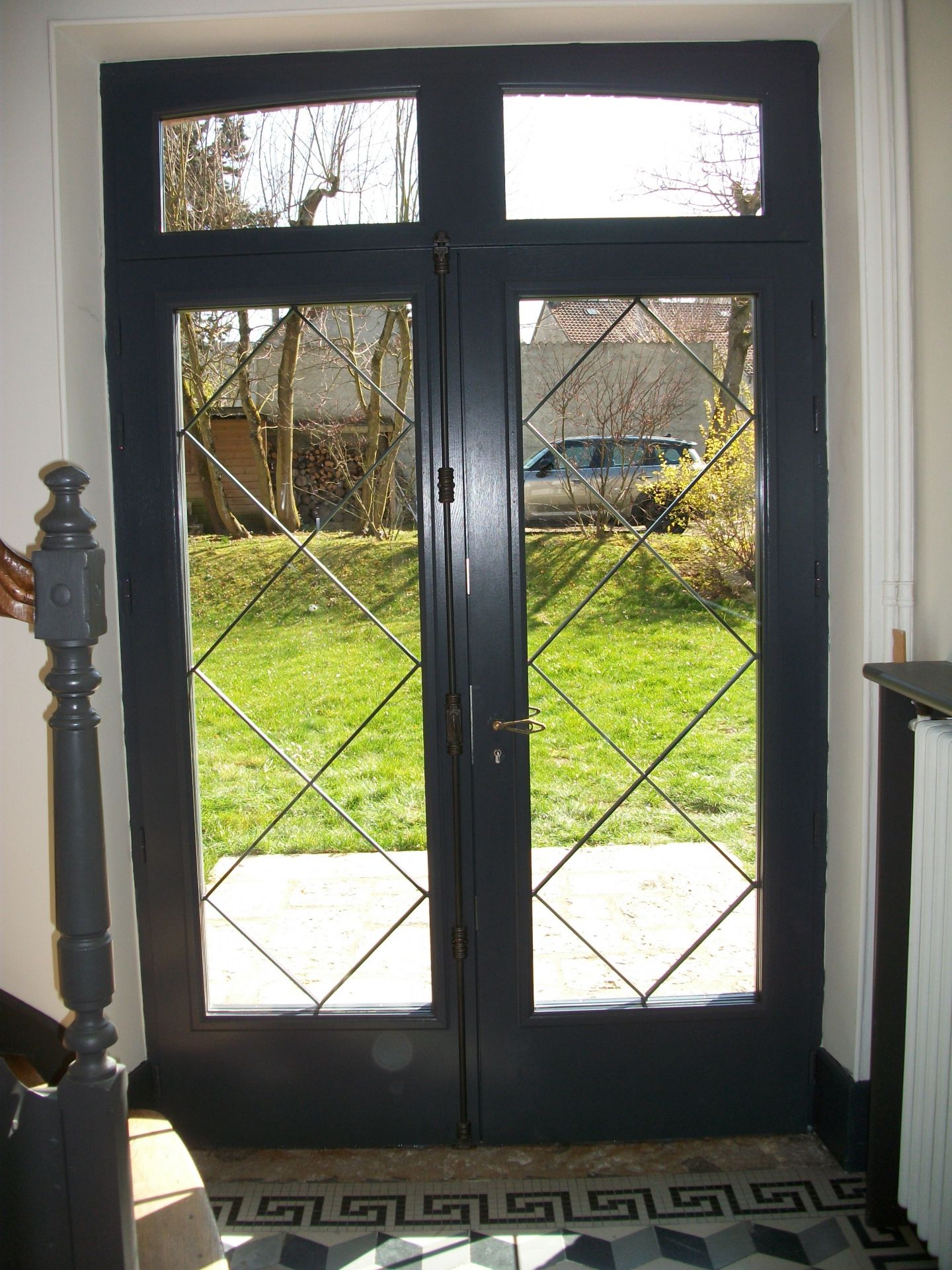 Porte Dentree Double Avec Imposte Sur Mesure En Bois Recup Grilles Vue Int
